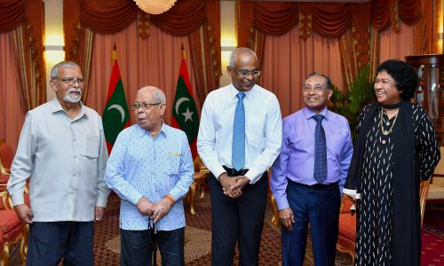 2560px-President_appoints_advisors_to_Maldives_Heritage_Ministry_01
