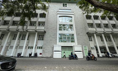 big_gOFD8DWusmYHuQOg95HXQI3q9