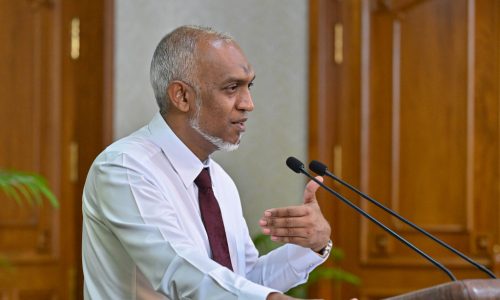 big_wE8cdYqTZPy9SyYIN4Inxn9iR